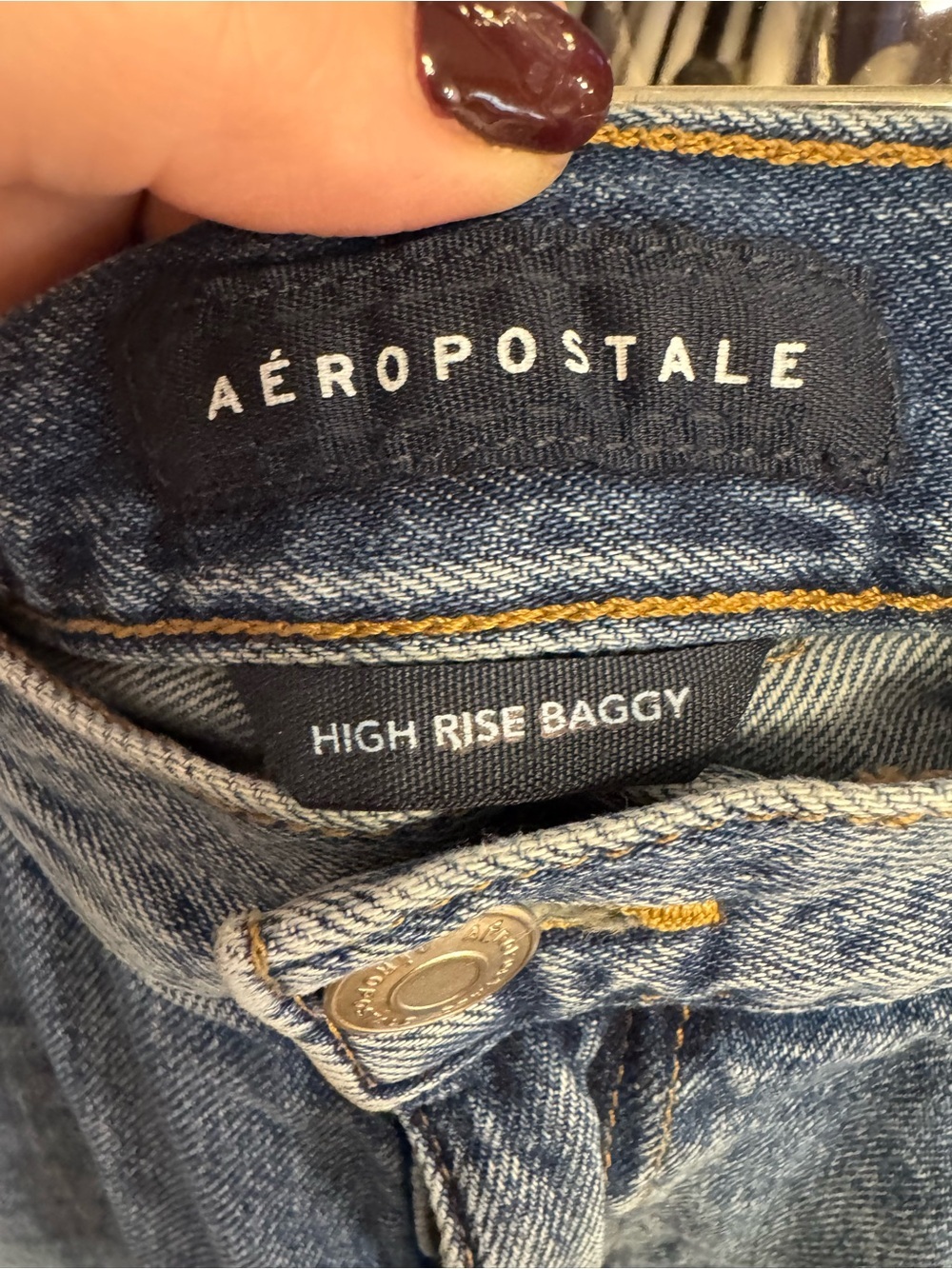 Aeropostale Women’s High Rise Baggy Jeans- Size 6 - Picture 3 of 4